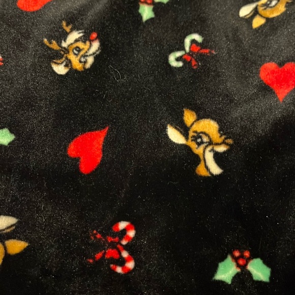 Rudolph the red nosed reindeer pajamas set 6x EUC - Picture 3 of 6